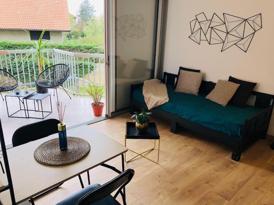 Studio Moderne, Terrasse Et Parking Romans-sur-Isère Kültér fotó