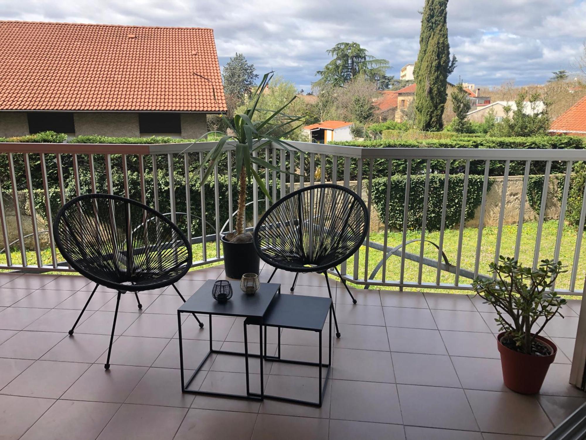 Studio Moderne, Terrasse Et Parking Romans-sur-Isère Kültér fotó